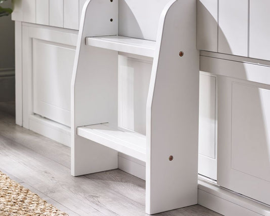 Julian Bowen Acorn Treehouse Midsleeper & Storage Unit Ladder Close Up-Better Bed Compnay